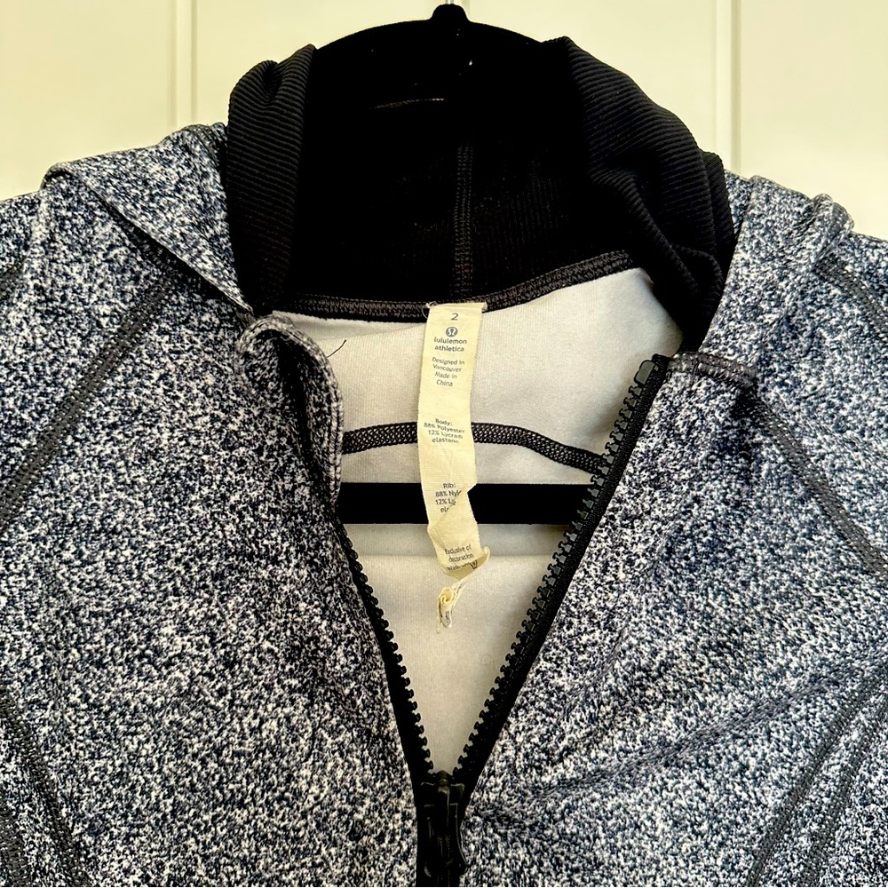 Lululemon running jacket size 2